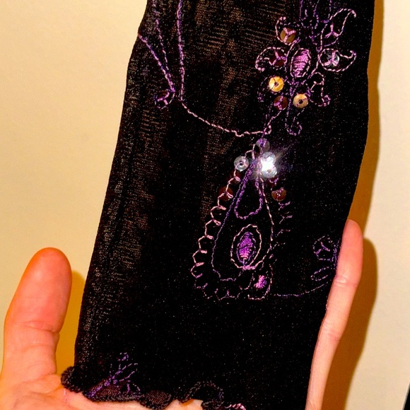 Vintage 90’s Black Floral Embroidered Mesh Blouse Size M - Picture 6 of 7